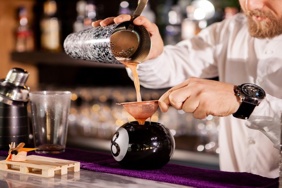 Bartender in Paris