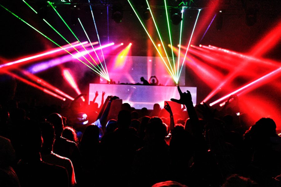Lighting and sound technicians in Paris